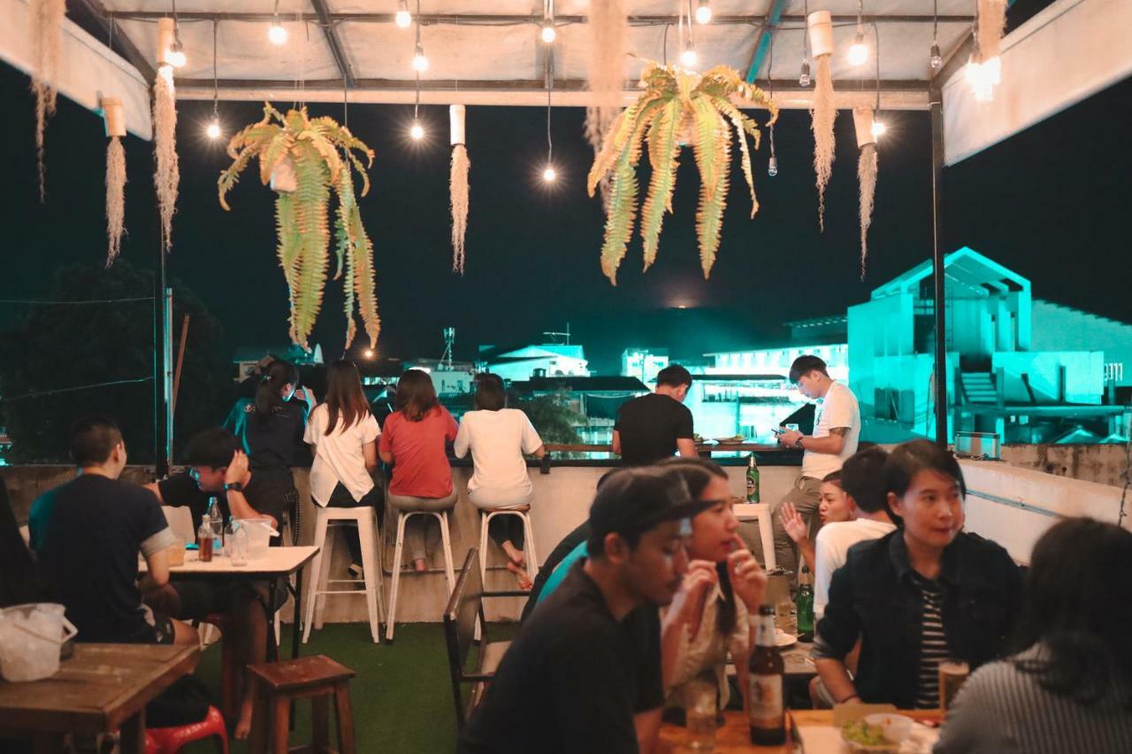 Sook Cafe And Youth Hostel チェンライ エクステリア 写真