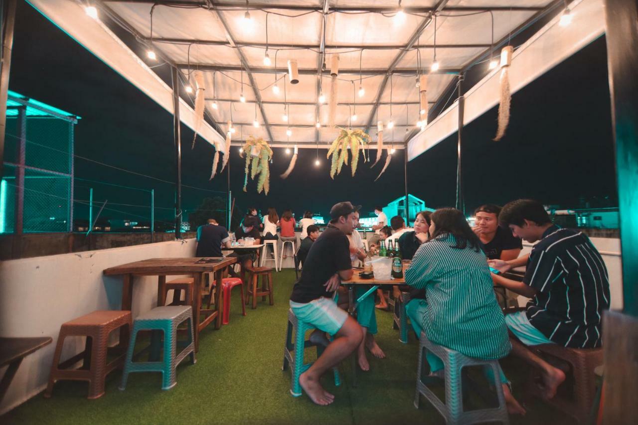 Sook Cafe And Youth Hostel チェンライ エクステリア 写真