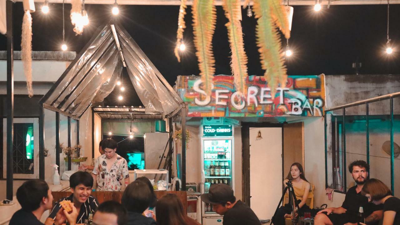 Sook Cafe And Youth Hostel チェンライ エクステリア 写真